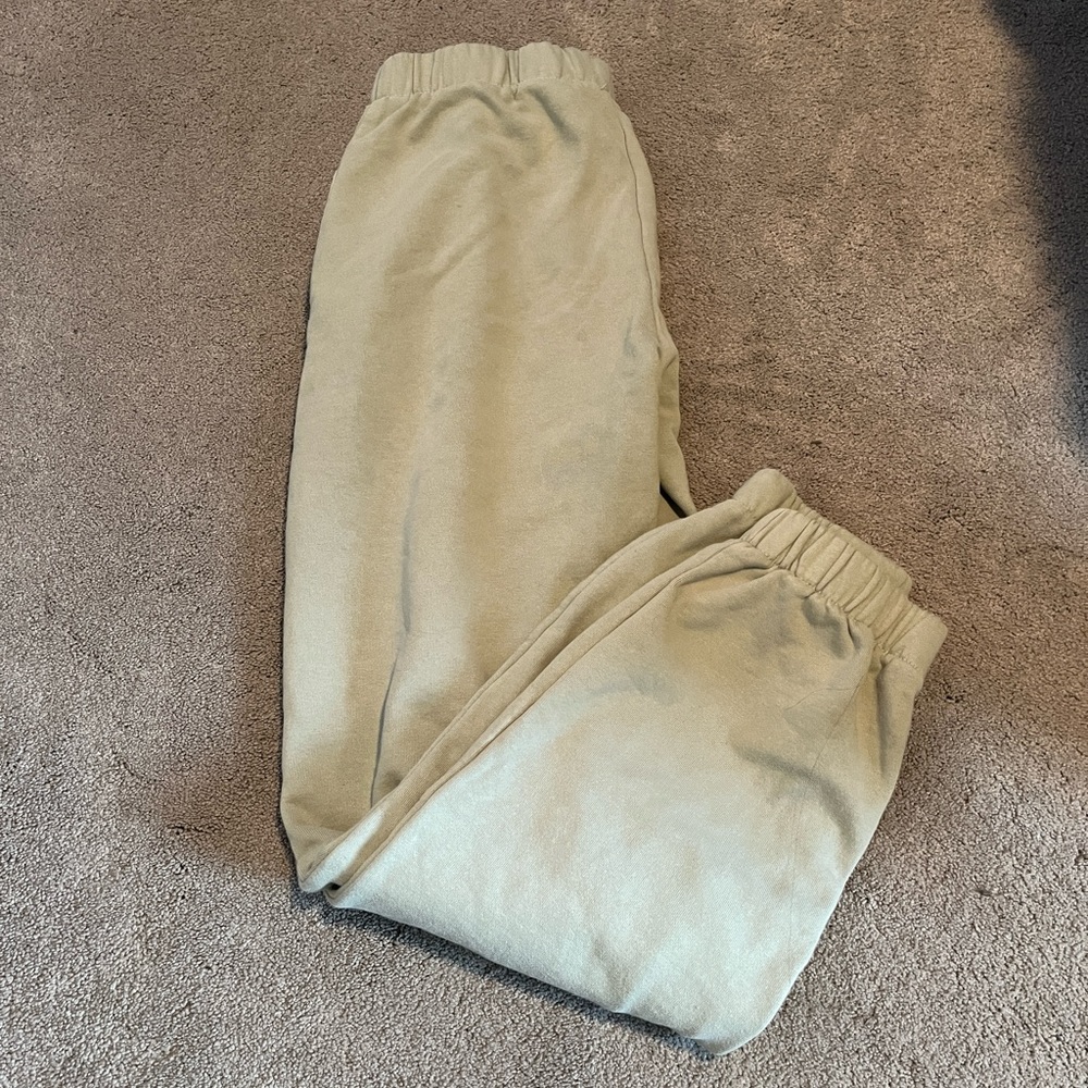 Rosa brandy Melville green sweatpants